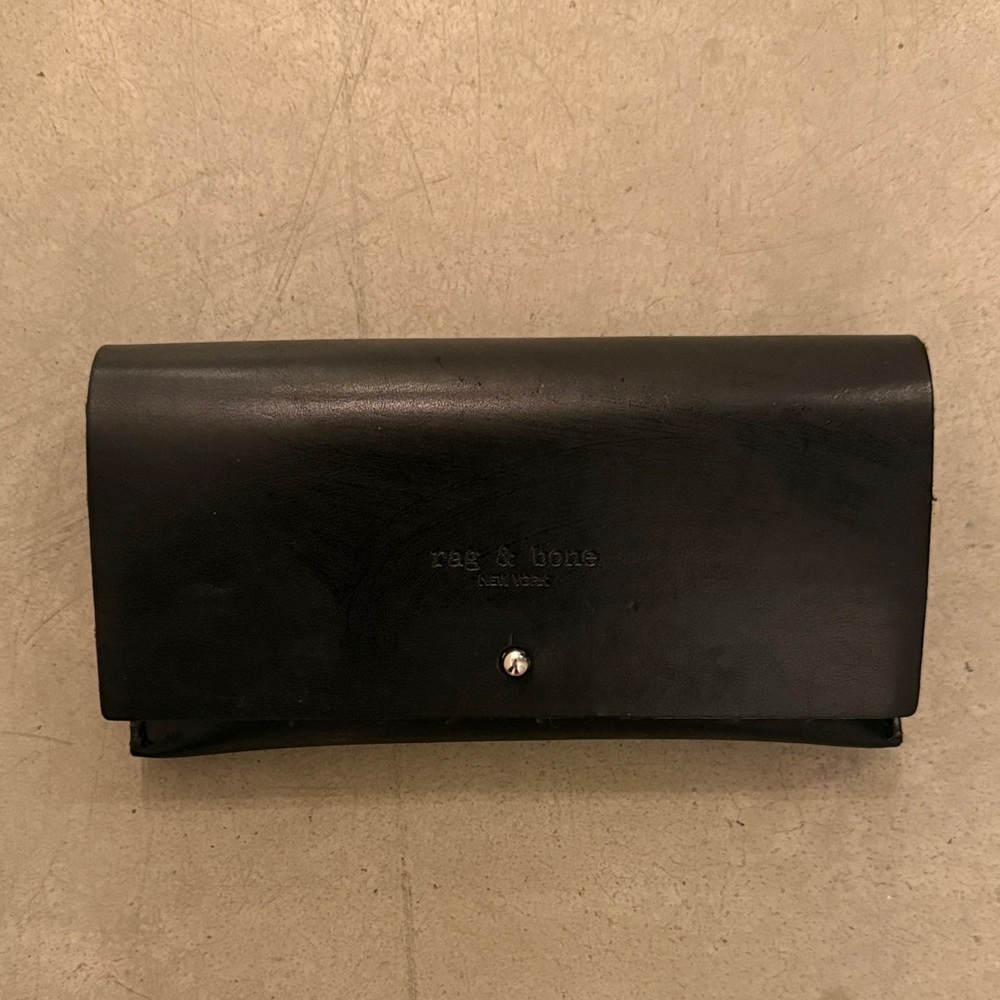 Rag & Bone Classic Black Sunglasses Case